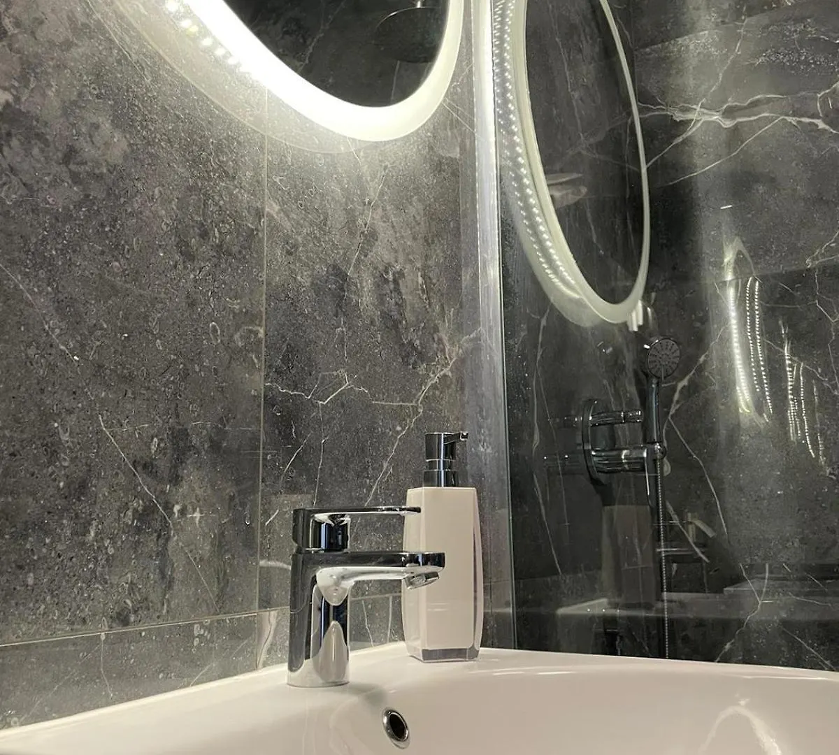 Premium Apartment Victoria 141 Warsaw Poland
